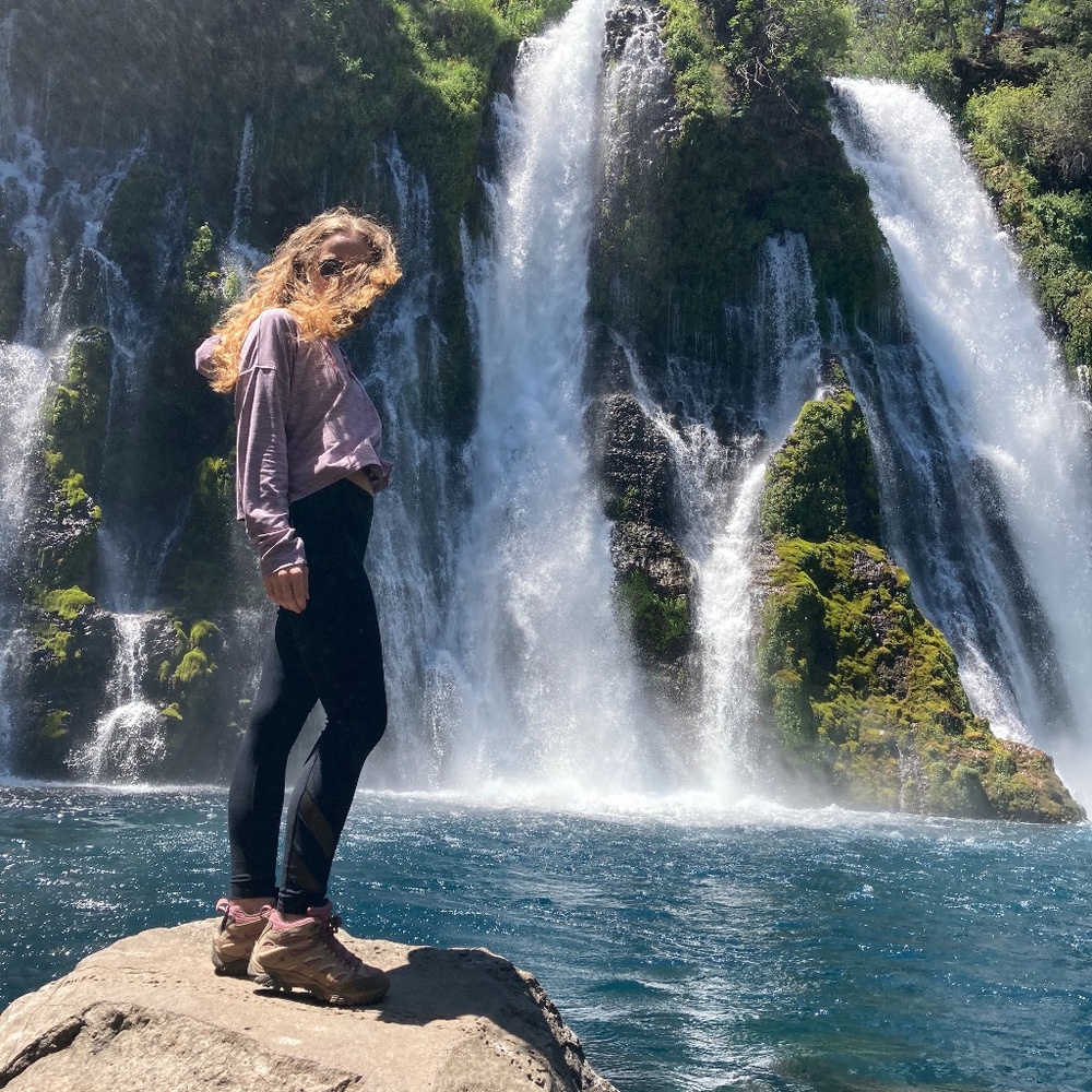 Meet your Posher, Liz